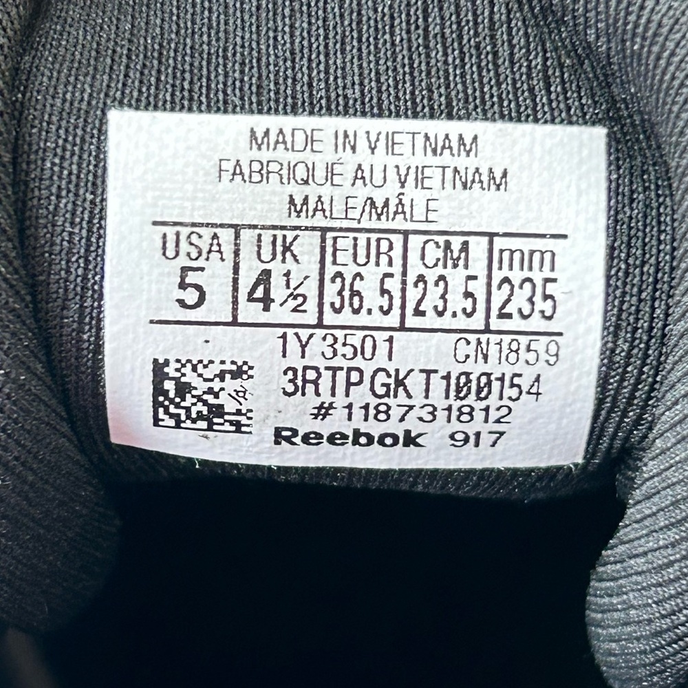 Reebok Women’s Black Low-Top Sneakers - Picture 9 of 10